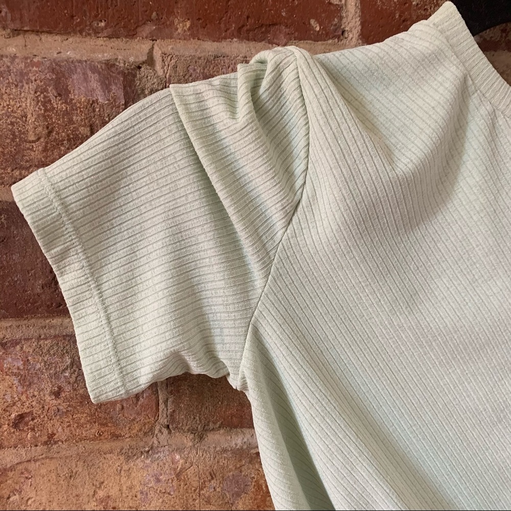 H&M Light Green Crop Top - Picture 3 of 7